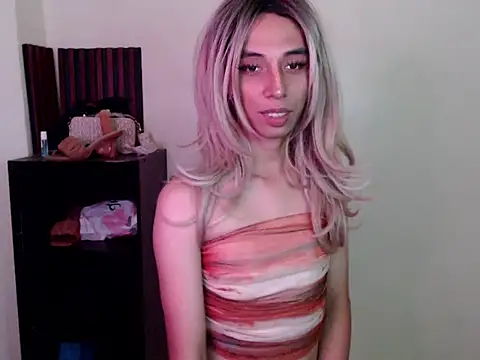 Snapshot of evelynfucker chatting on November 12, 2025, 4:46 am evelynfucker online show from November 12, 2025, 4:46 am