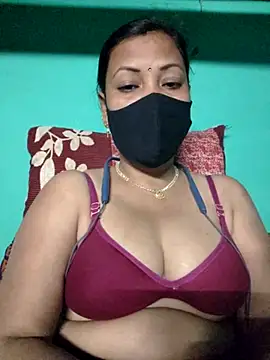 Hot  girls001 online show from November 28, 2025, 5:04 pm