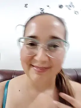 LaLey2702 online show from November 28, 2025, 2:14 am