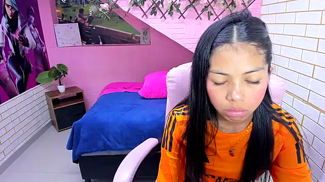 meliangels303av online show from December 16, 2025, 7:19 pm