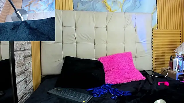 meliangels303av online show from March 19, 2026, 2:26 am