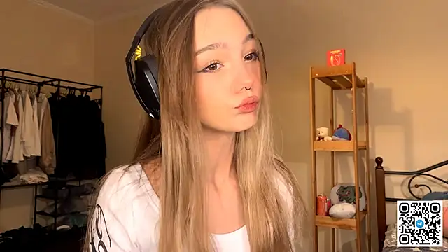 HoaPatton online show from November 30, 2025, 11:03 am