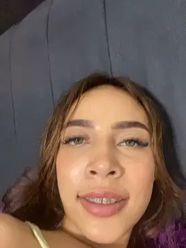 Evelin888 online show from April 3, 2026, 5:05 am