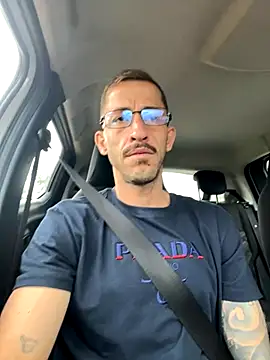 Lucasjandre online show from December 2, 2025, 11:26 am