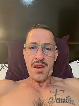 Lucasjandre online show from June 24, 2026, 8:19 pm