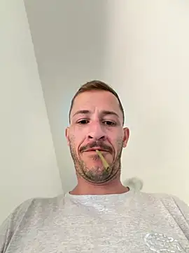 Lucasjandre online show from July 21, 2026, 12:07 pm