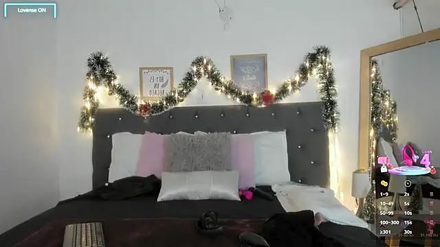 Sara puertaa  online show from December 16, 2025, 7:08 pm