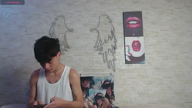 axel milo kairo and noa online show from January 9, 2026, 4:32 pm