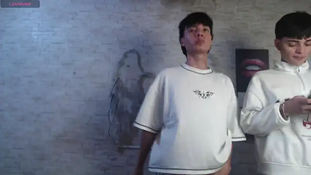 axel milo kairo and noa online show from February 11, 2026, 6:24 pm