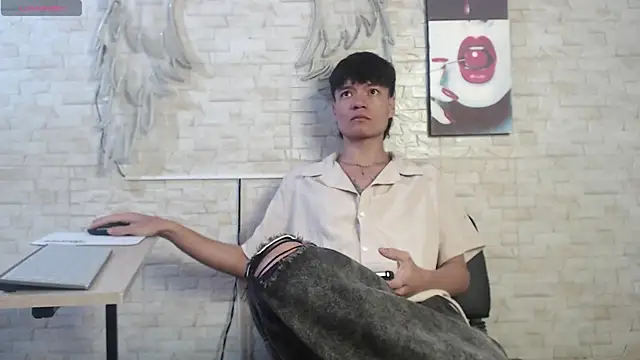 axel milo kairo and noa online show from February 25, 2026, 3:21 pm