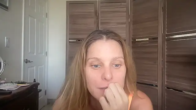 prettylittlekittycat online show from July 2, 2026, 10:05 pm