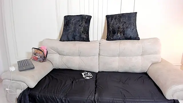 Kenia Storm online show from January 7, 2026, 7:38 pm