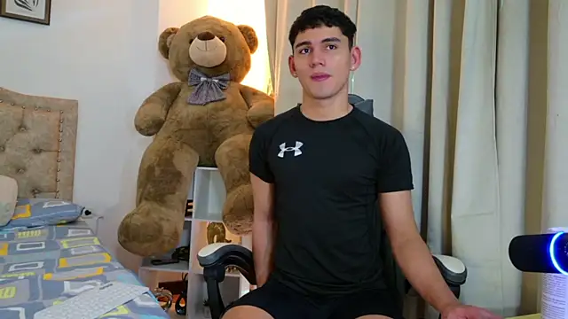 Snapshot of estebanperez_26 chatting on July 18, 2026, 1:37 pm estebanperez 26 online show from July 18, 2026, 1:37 pm