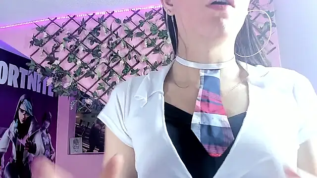 madalia303av online show from November 12, 2025, 3:51 am