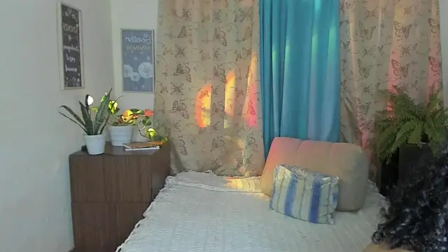 Angel White25 online show from November 20, 2025, 3:12 pm