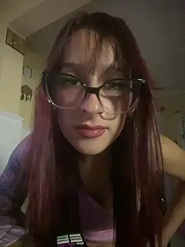 Snapshot of Taurina0105 chatting on April 23, 2026, 6:25 am Taurina0105 online show from April 23, 2026, 6:25 am