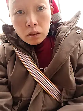 girl-hot2x online show from January 8, 2026, 2:25 am