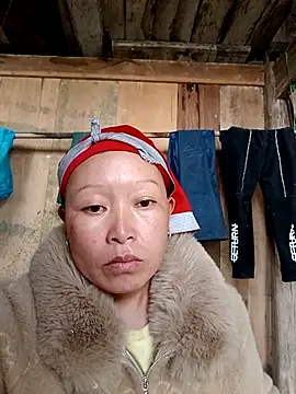 Snapshot of girl-hot2x chatting on February 15, 2026, 6:43 am girl-hot2x online show from February 15, 2026, 6:43 am