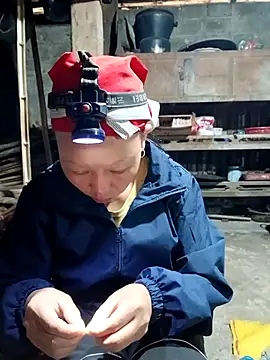 Snapshot of girl-hot2x chatting on February 23, 2026, 1:14 am girl-hot2x online show from February 23, 2026, 1:14 am