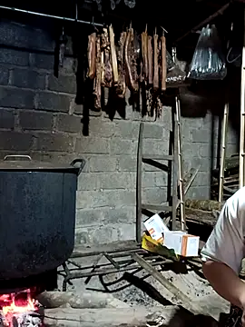 Snapshot of girl-hot2x chatting on February 25, 2026, 12:26 pm girl-hot2x online show from February 25, 2026, 12:26 pm