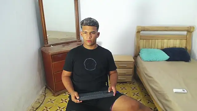 mathews    online show from December 18, 2025, 3:01 am