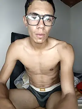 yesua28 online show from November 11, 2025, 4:56 am