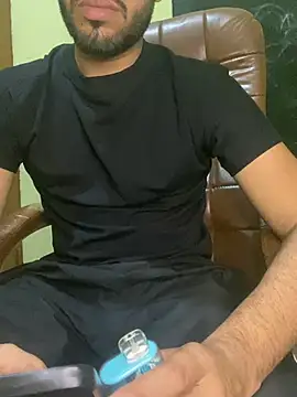 hotyyyyjonny online show from April 16, 2026, 3:57 pm