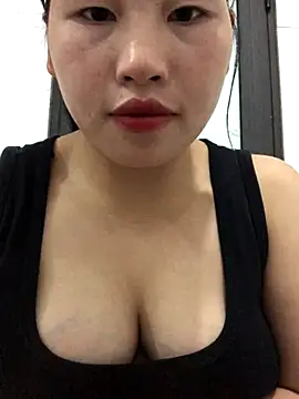 luna-sexxy online show from November 12, 2025, 6:36 am