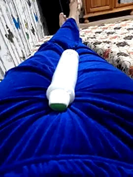 Snapshot of Tota_sexi chatting on April 17, 2026, 10:46 pm Tota sexi online show from April 17, 2026, 10:46 pm