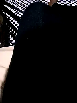 PerkyLove399 online show from November 11, 2025, 10:32 pm