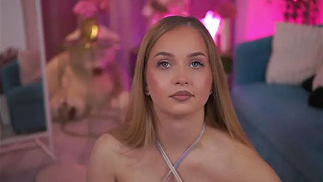 Snapshot of ElyssawetXX chatting on February 15, 2026, 7:21 pm ElyssawetXX online show from February 15, 2026, 7:21 pm