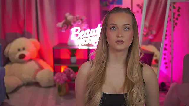 Snapshot of ElyssawetXX chatting on February 21, 2026, 7:26 pm ElyssawetXX online show from February 21, 2026, 7:26 pm