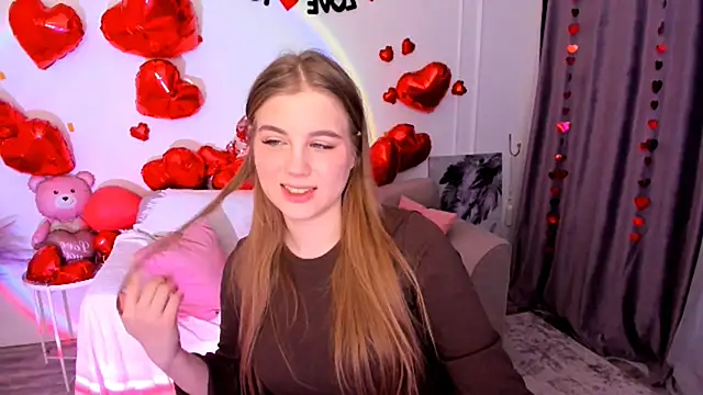 GoldenMirage online show from February 8, 2026, 3:43 am