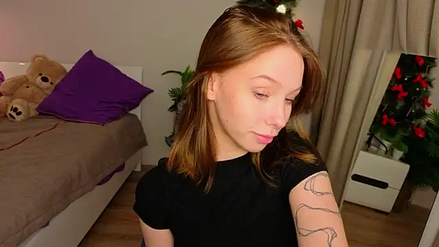 LilyPoetry  online show from January 14, 2026, 11:49 am