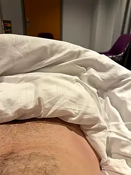 Snapshot of Blancmystro chatting on November 18, 2025, 5:28 pm Blancmystro online show from November 18, 2025, 5:28 pm