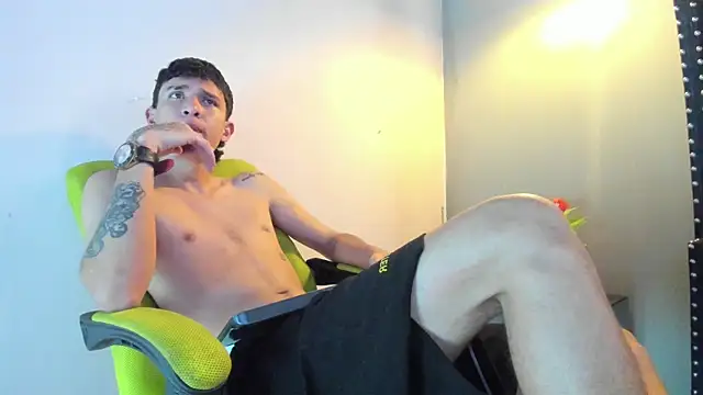 Xanderr owen2 online show from January 8, 2026, 7:27 pm