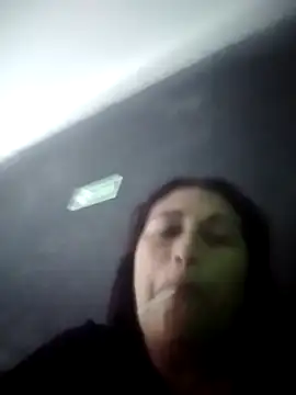 Yuleinnyaguelles online show from November 13, 2025, 10:41 pm