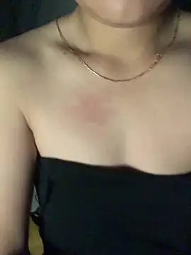 Snapshot of Winnie-sexy chatting on March 31, 2026, 10:21 pm Winnie-sexy online show from March 31, 2026, 10:21 pm