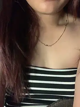 Snapshot of Winnie-sexy chatting on April 2, 2026, 8:28 pm Winnie-sexy online show from April 2, 2026, 8:28 pm