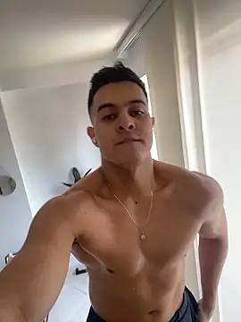 Mason bennet online show from April 15, 2026, 3:30 pm