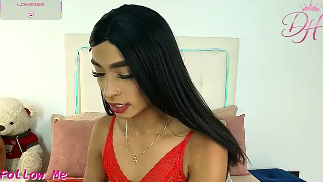 Snapshot of Daphne_Hills chatting on July 9, 2026, 7:07 pm Daphne Hills online show from July 9, 2026, 7:07 pm