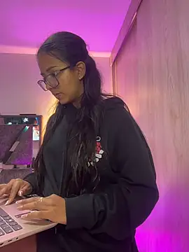 Snapshot of BabySofi_ chatting on November 25, 2025, 12:10 am BabySofi online show from November 25, 2025, 12:10 am