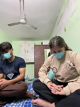 Cute hotzara online show from December 18, 2025, 5:57 am