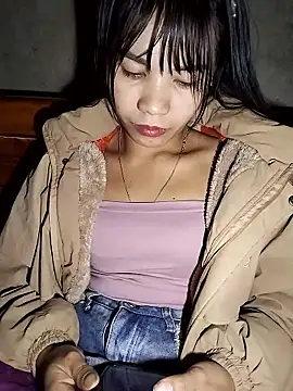 gugu0022 online show from January 7, 2026, 1:24 pm