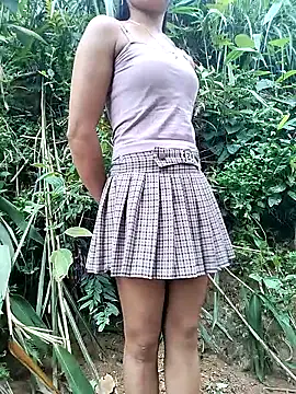 gugu0022 online show from July 17, 2026, 11:42 pm