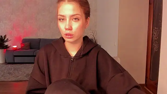 Aurora Glow21 online show from April 10, 2026, 4:39 am