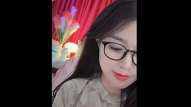 MiCandy-Lovee online show from November 26, 2025, 8:48 am