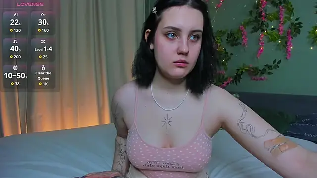 hey tessa online show from November 29, 2025, 11:46 am