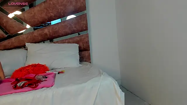 Ashley  0 online show from January 16, 2026, 12:09 pm