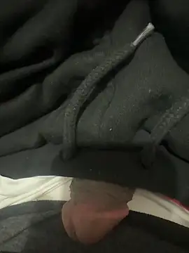 kangro 80 online show from December 15, 2025, 9:08 pm